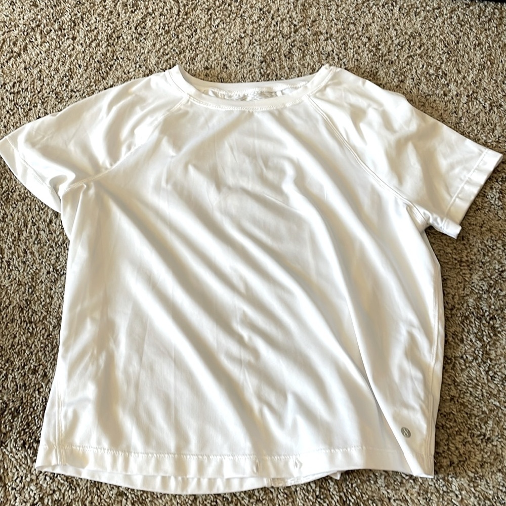cropped white t-shirt